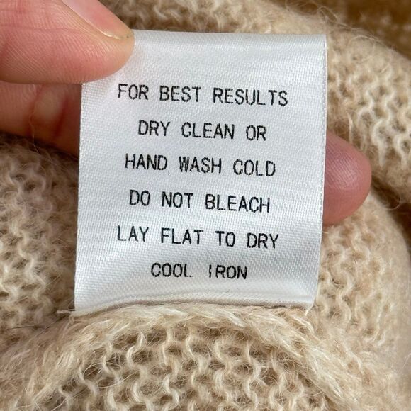 One Grey Day Pull Over Sweater size Small - Picture 8 of 11